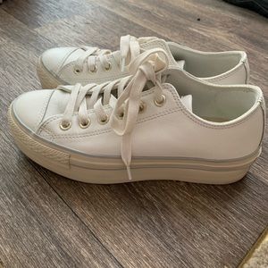 Converse platform shoes